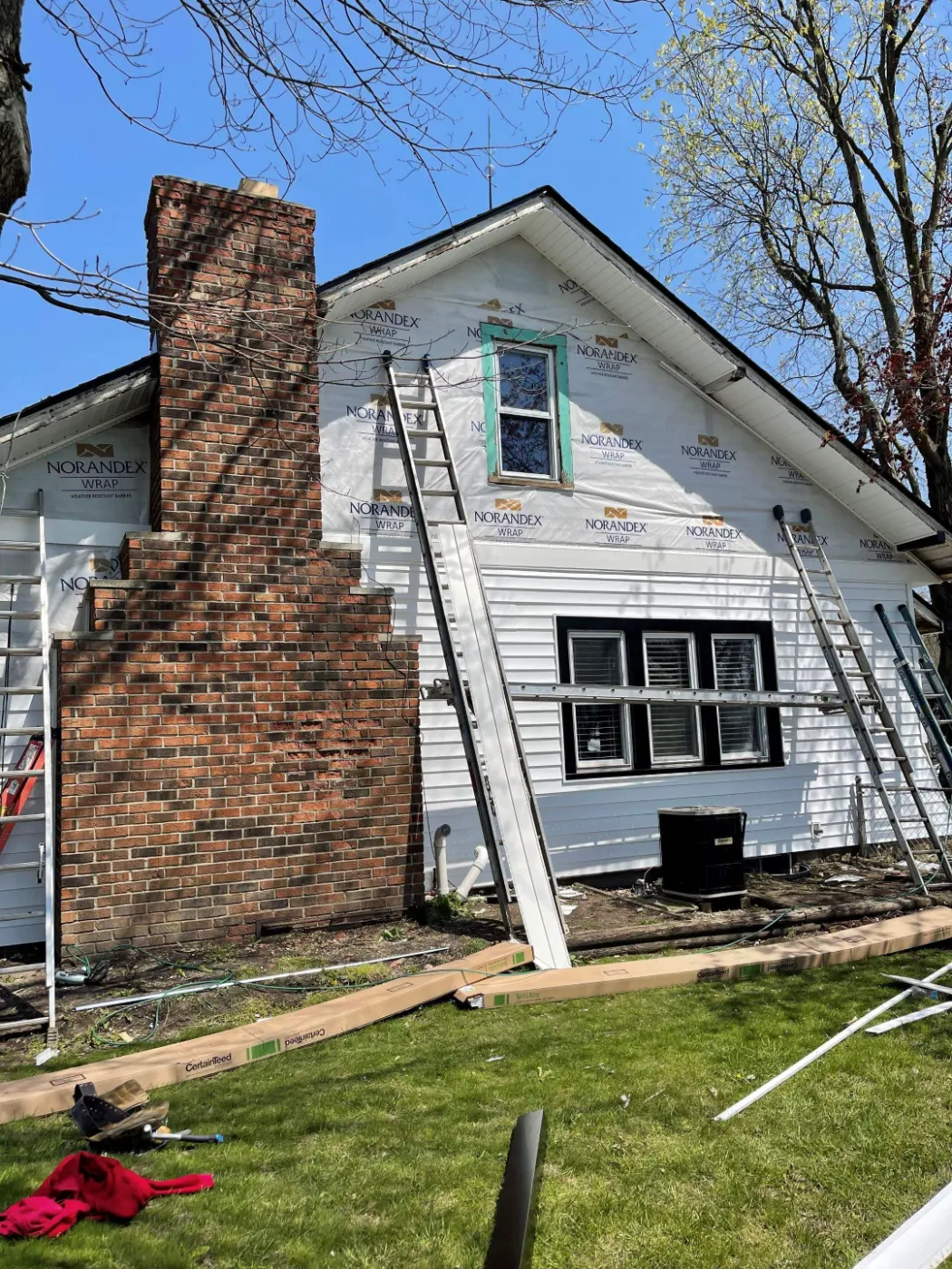 Vinyl siding replacement completed in Brendonwood